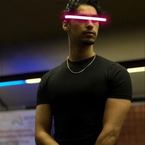 Meet your Posher, Sabir